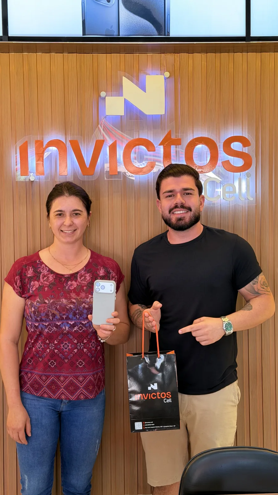Cliente da Invictos Cell com o aparelho novo (6)